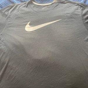 Men's Nike T-Shirt Size